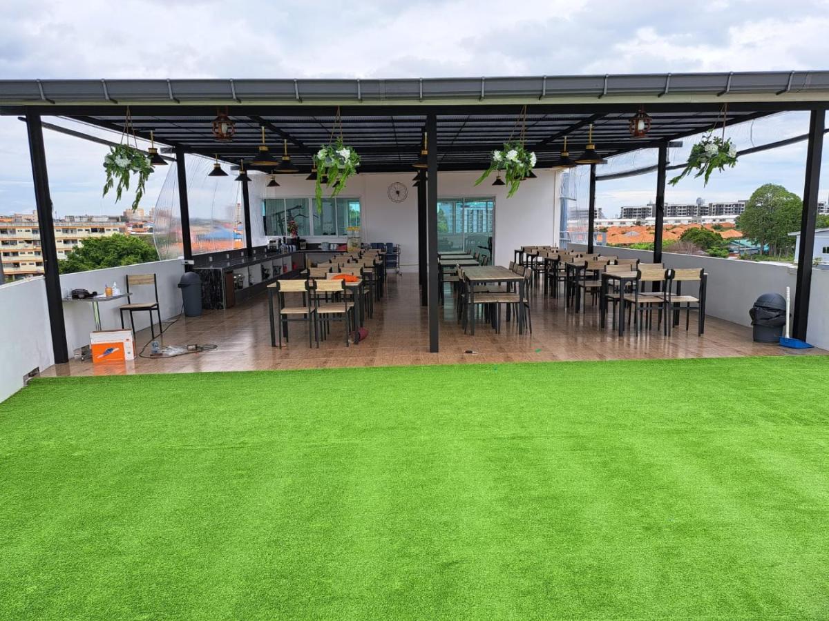 Cozy Resort, A Boutique Hotel Pattaya Esterno foto