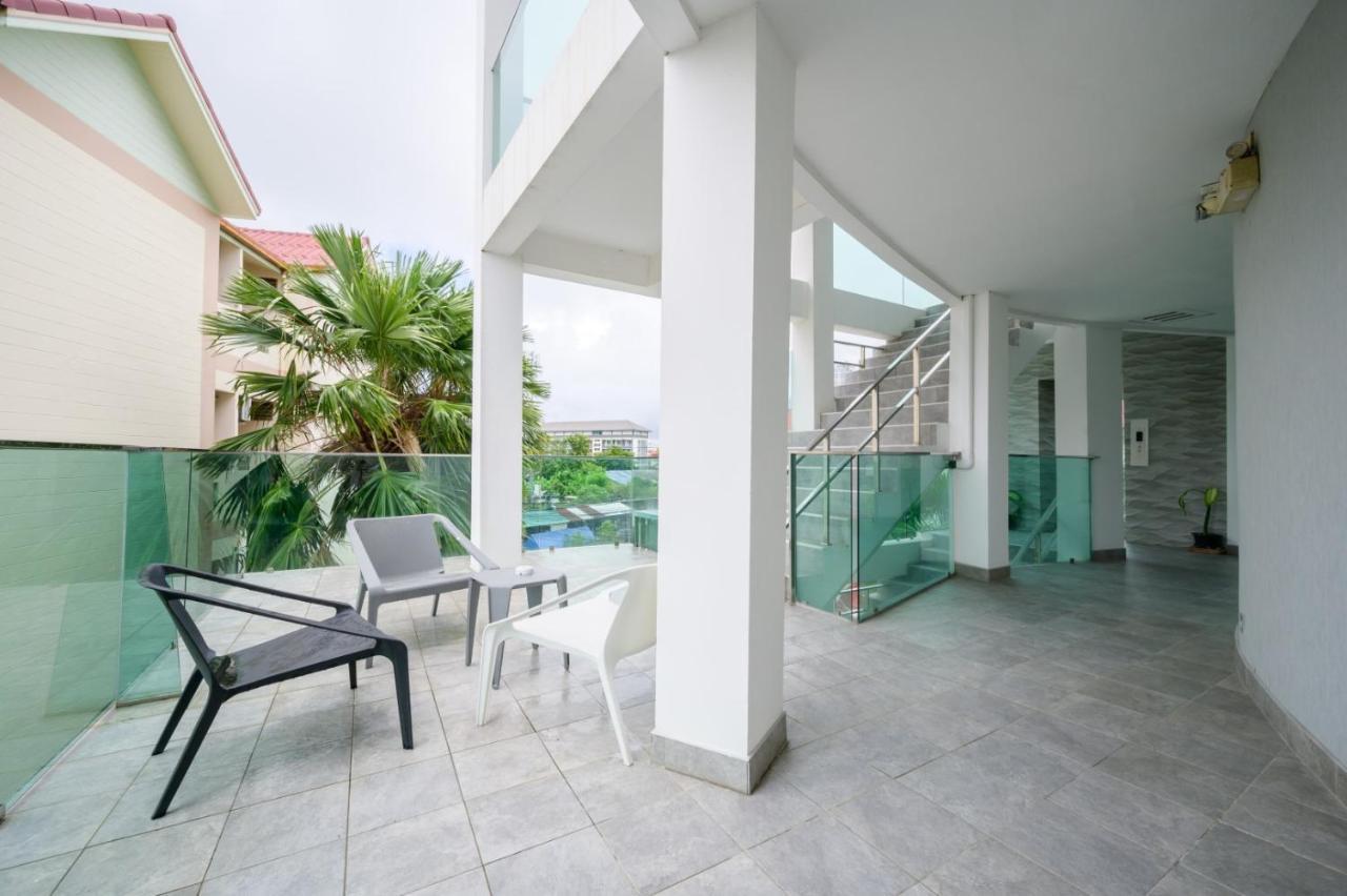 Cozy Resort, A Boutique Hotel Pattaya Esterno foto